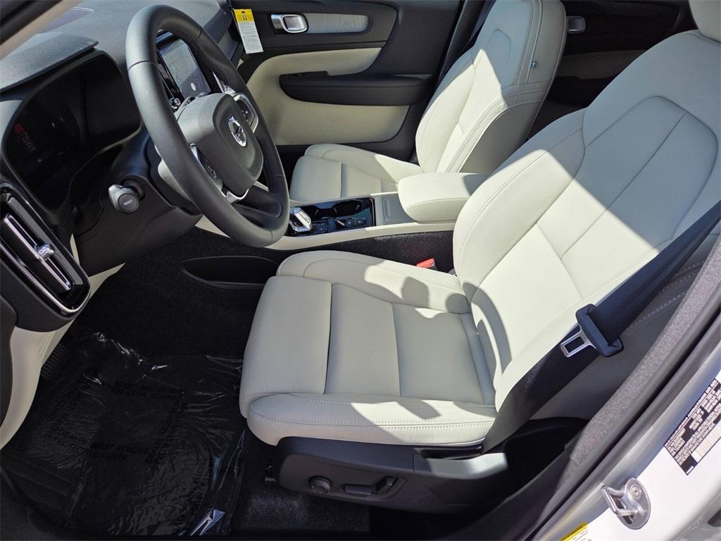 new 2026 Volvo XC40 car, priced at $48,600