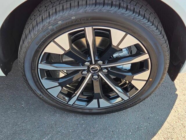 new 2026 Volvo XC60 car, priced at $54,985