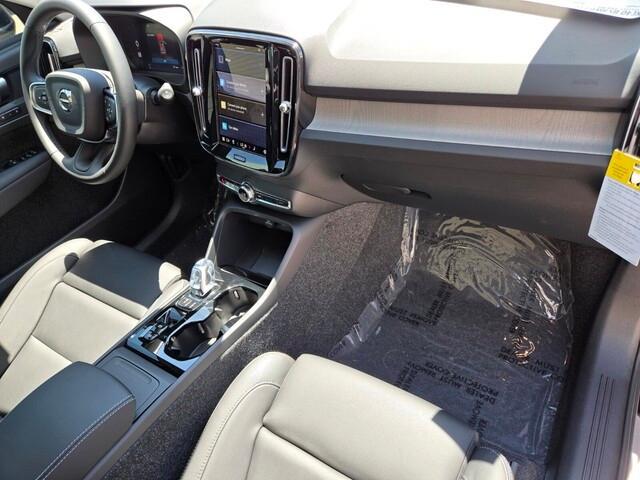 new 2025 Volvo XC40 car, priced at $48,335