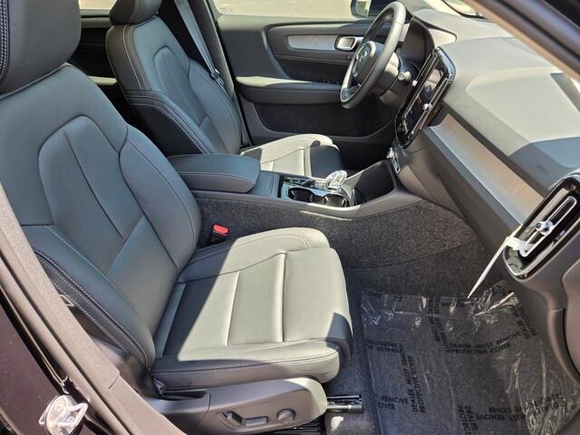 new 2025 Volvo XC40 car, priced at $48,335