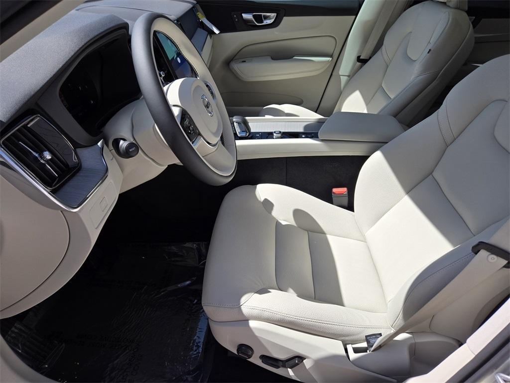 new 2025 Volvo XC60 car, priced at $49,815