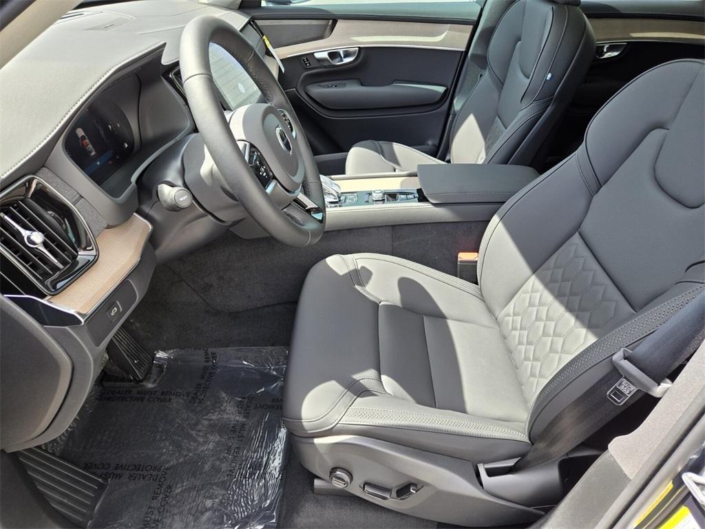 new 2025 Volvo XC90 car, priced at $68,655