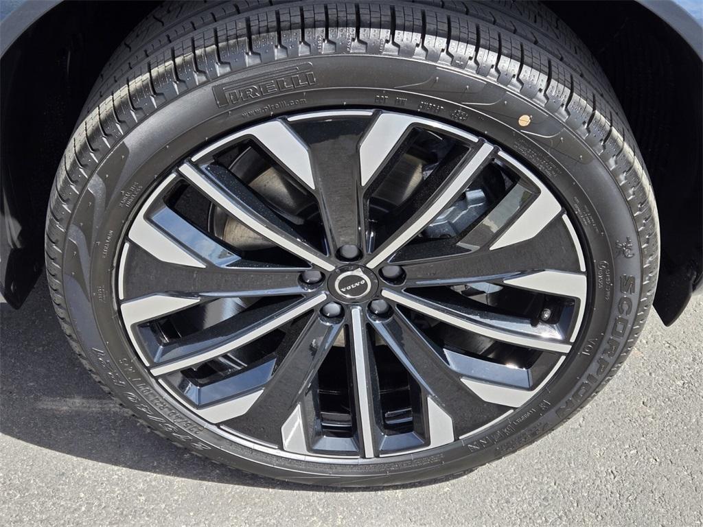 new 2025 Volvo XC90 car, priced at $68,655