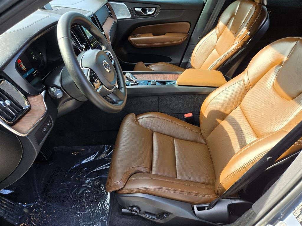 used 2023 Volvo XC60 Recharge Plug-In Hybrid car, priced at $54,289