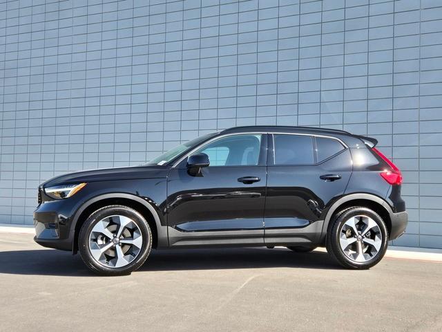 new 2025 Volvo XC40 car, priced at $44,435