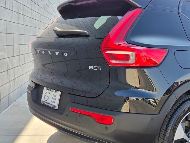 new 2025 Volvo XC40 car, priced at $44,435