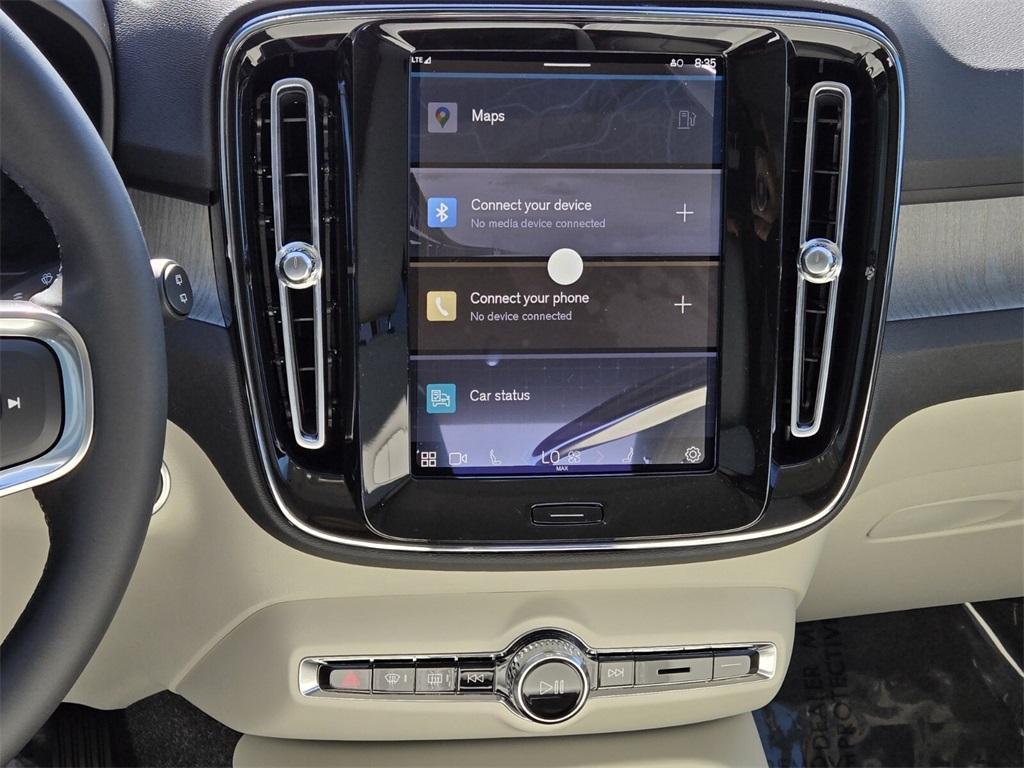 new 2025 Volvo XC40 car, priced at $46,954