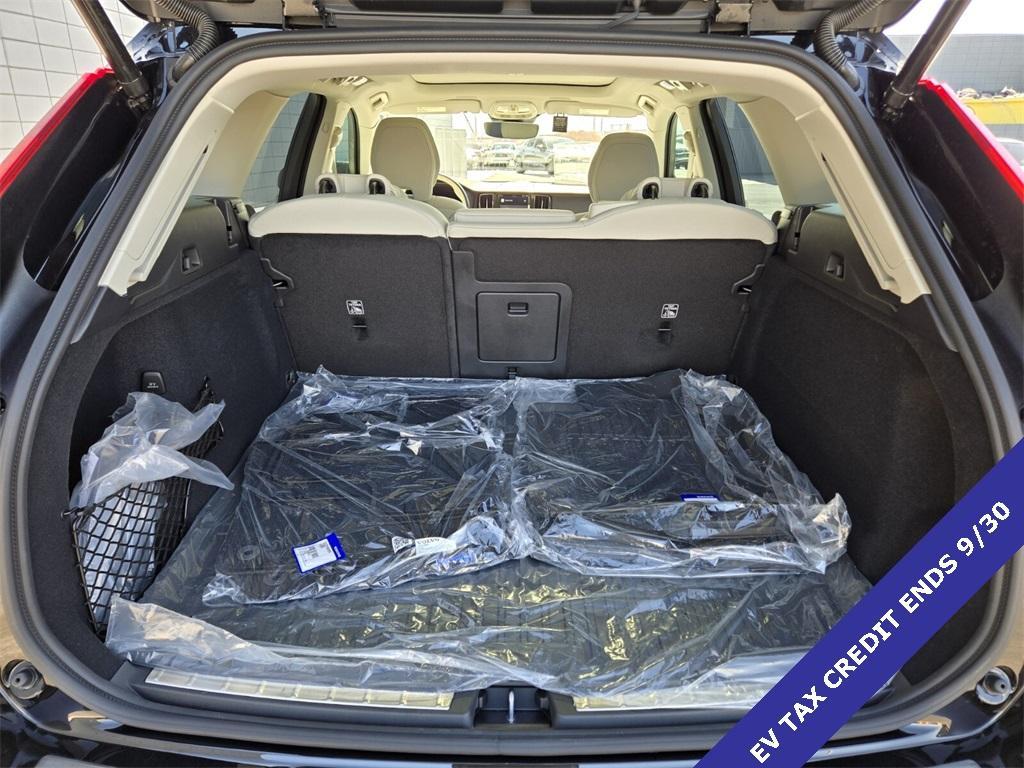 new 2025 Volvo XC60 Plug-In Hybrid car, priced at $64,681