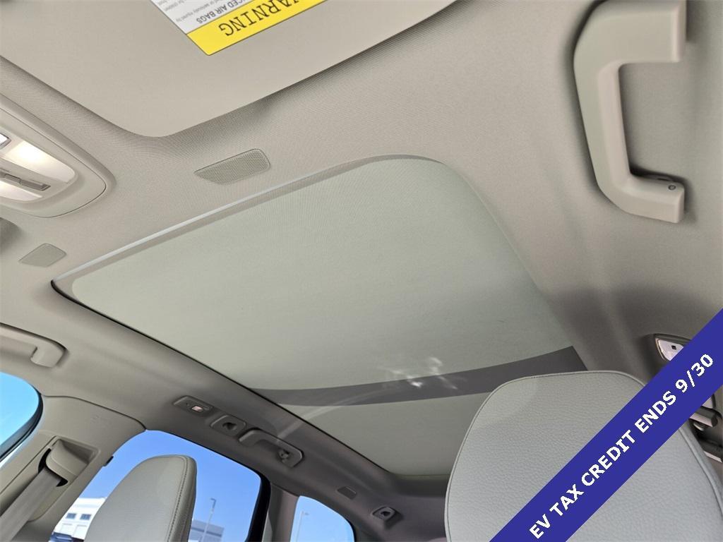 new 2025 Volvo XC60 Plug-In Hybrid car, priced at $64,681