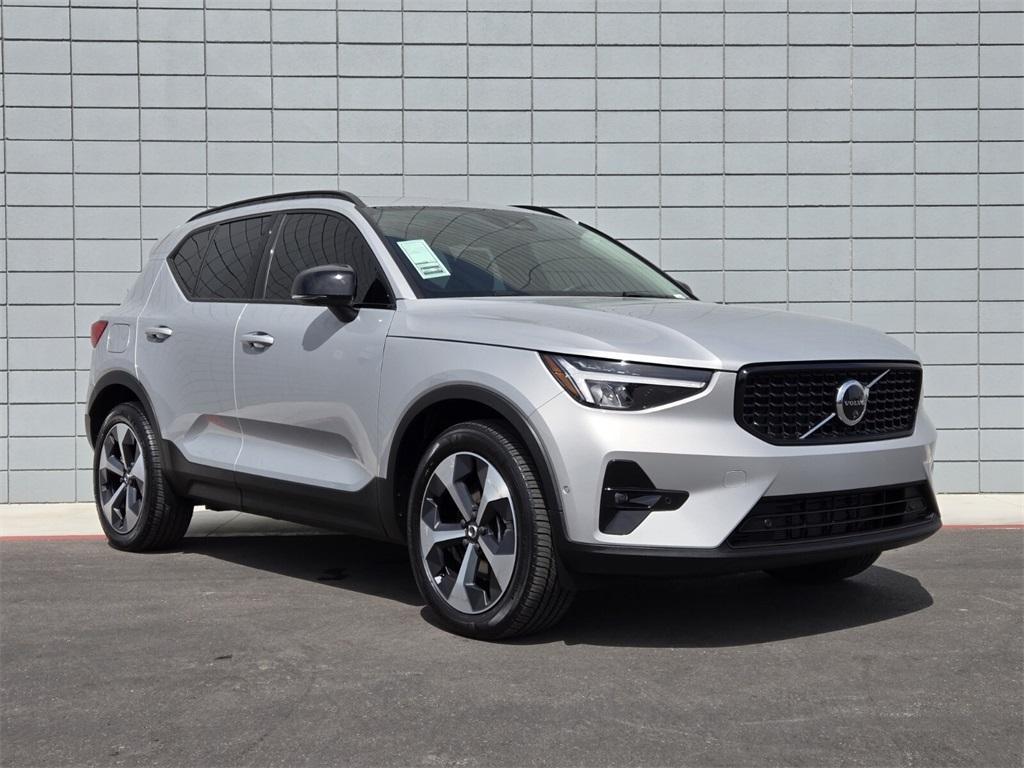 new 2025 Volvo XC40 car, priced at $46,750