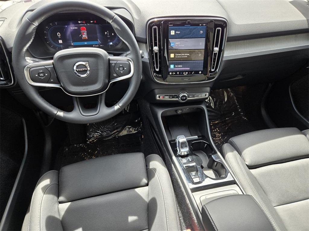 new 2025 Volvo XC40 car, priced at $46,750