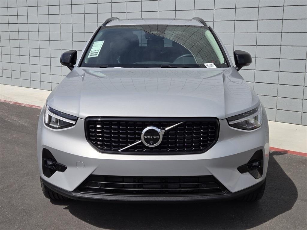 new 2025 Volvo XC40 car, priced at $46,750