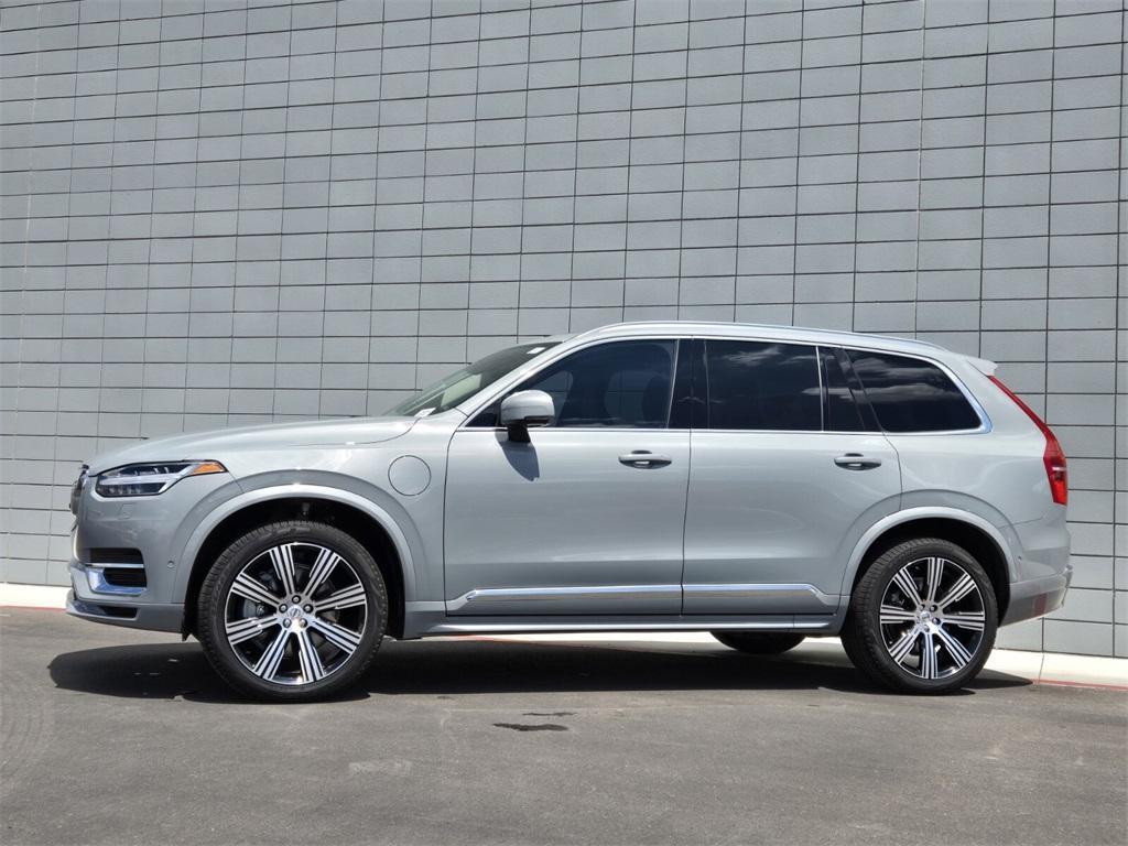 new 2025 Volvo XC90 Plug-In Hybrid car