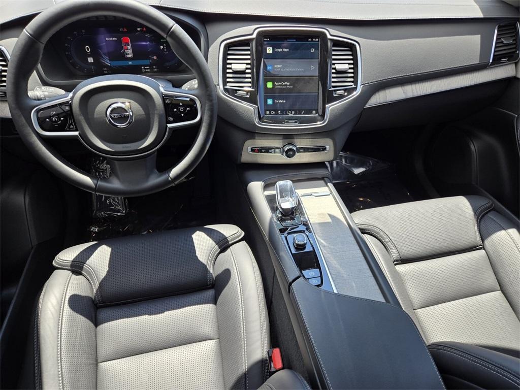 new 2025 Volvo XC90 Plug-In Hybrid car