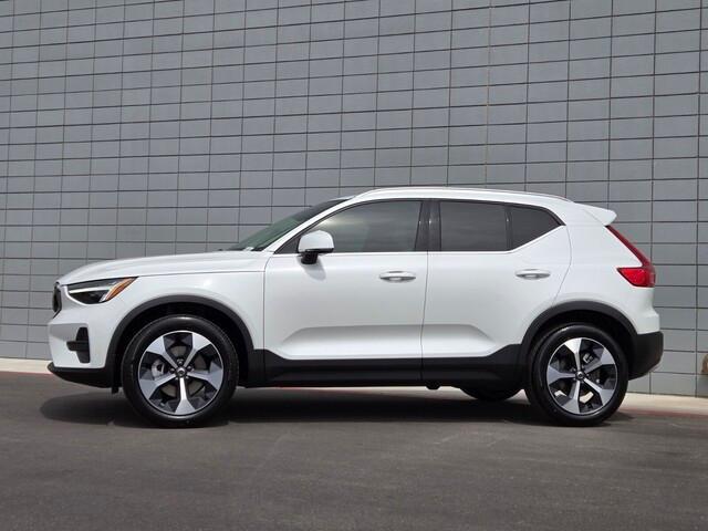 new 2025 Volvo XC40 car, priced at $45,815
