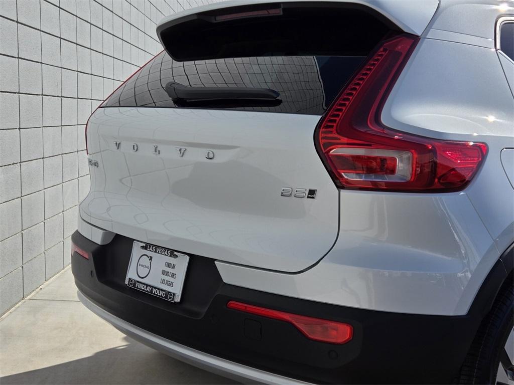 new 2025 Volvo XC40 car, priced at $51,015