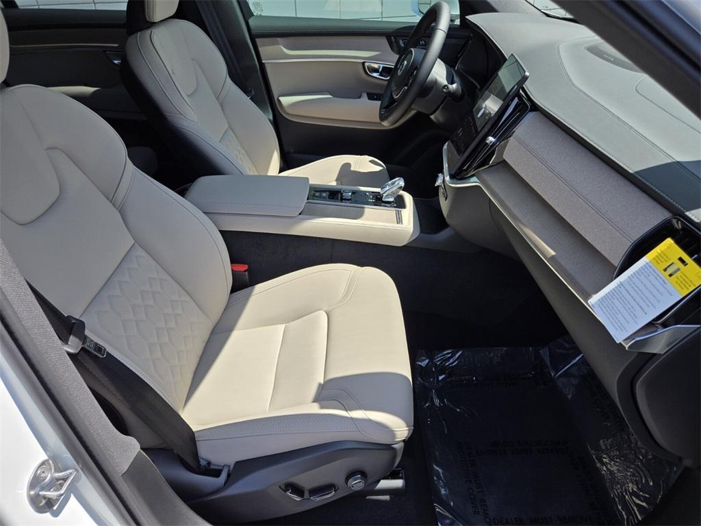 new 2025 Volvo XC90 car, priced at $64,006