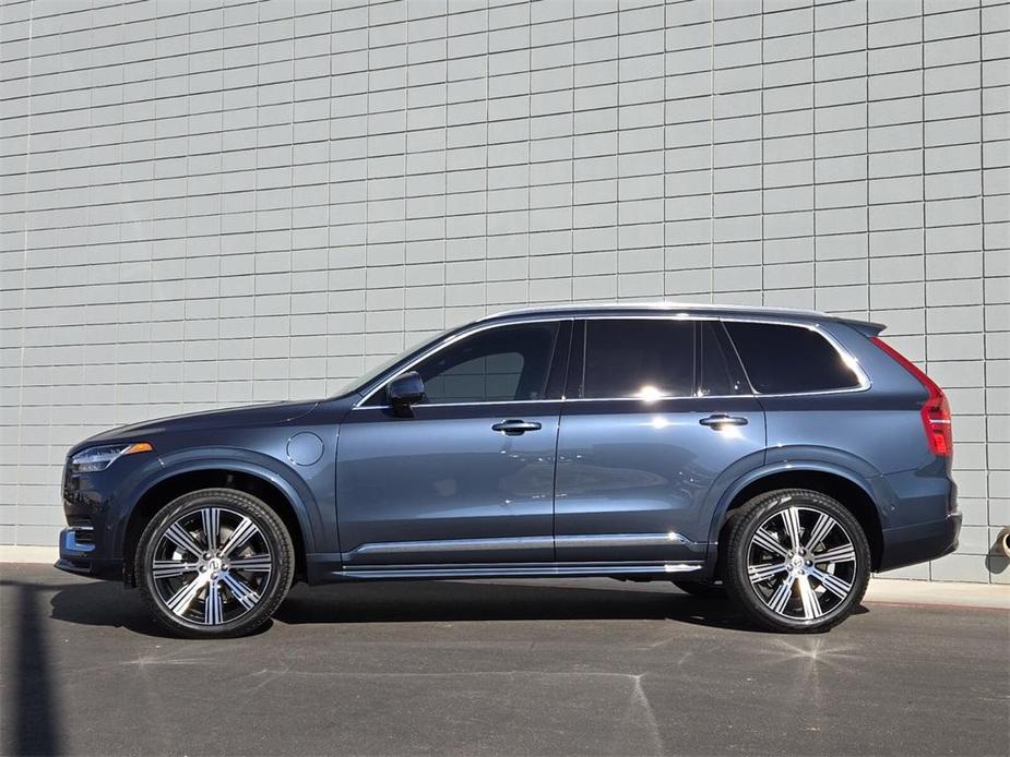 new 2025 Volvo XC90 Plug-In Hybrid car