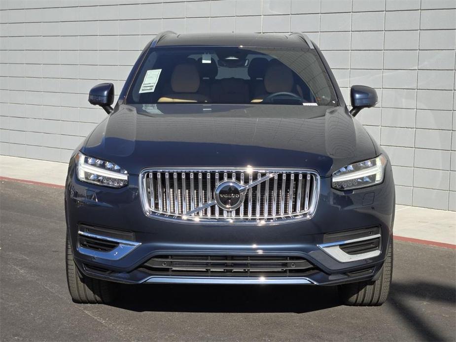 new 2025 Volvo XC90 Plug-In Hybrid car