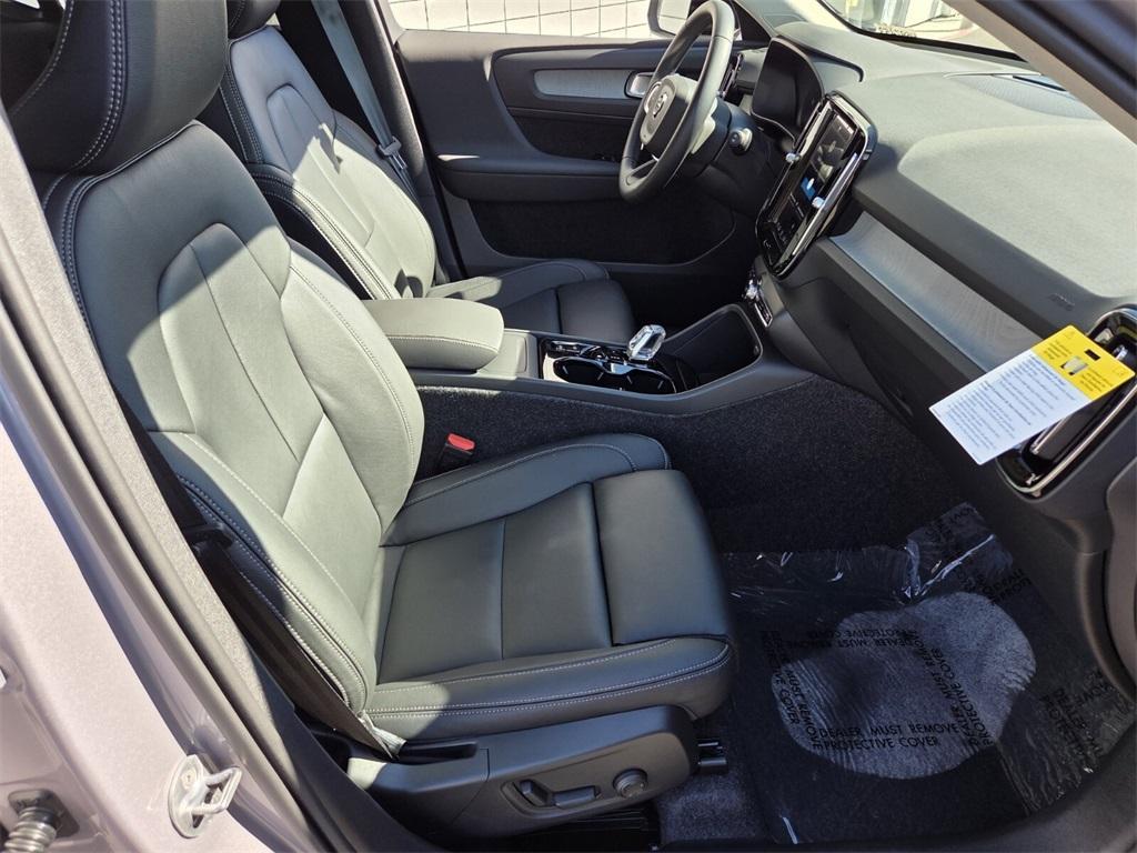 new 2026 Volvo XC40 car, priced at $44,975