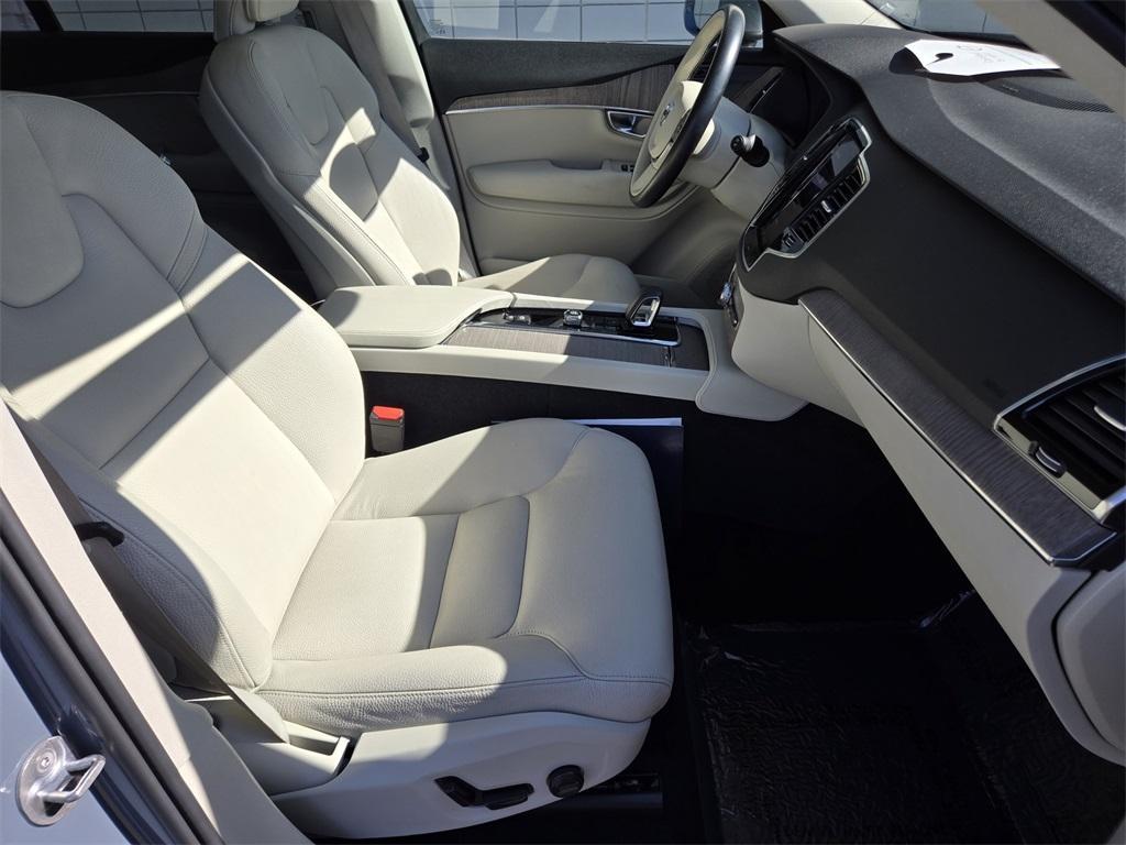 used 2023 Volvo XC90 Recharge Plug-In Hybrid car, priced at $52,984