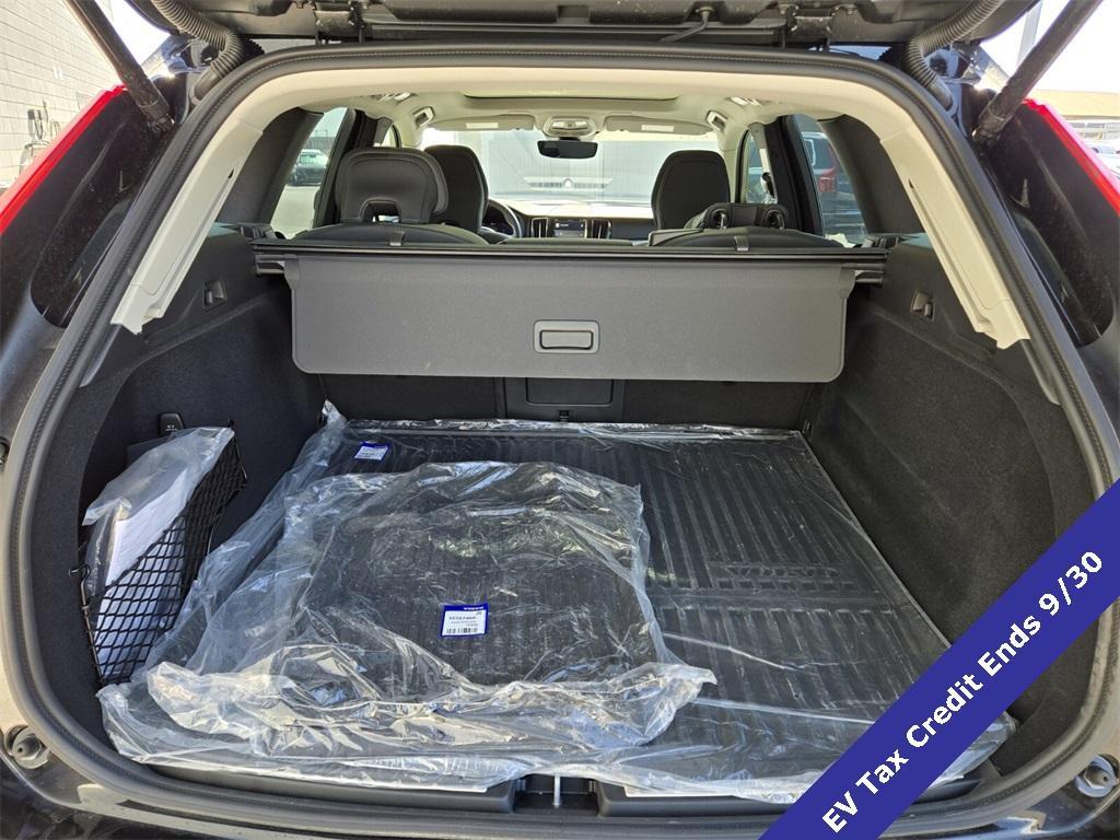 new 2025 Volvo XC60 Plug-In Hybrid car, priced at $65,040