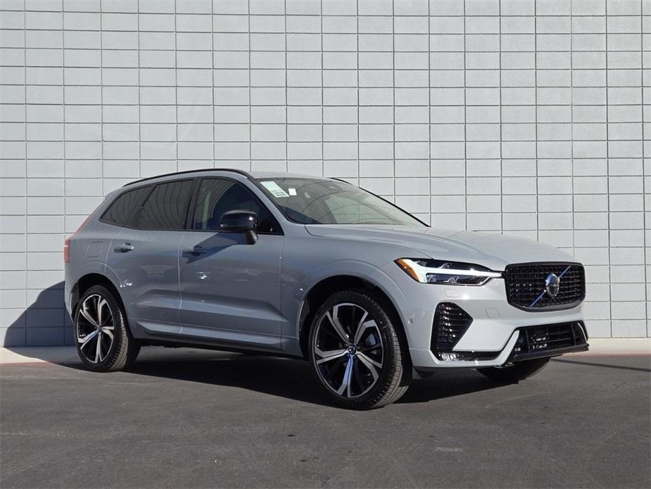 new 2025 Volvo XC60 car, priced at $59,135