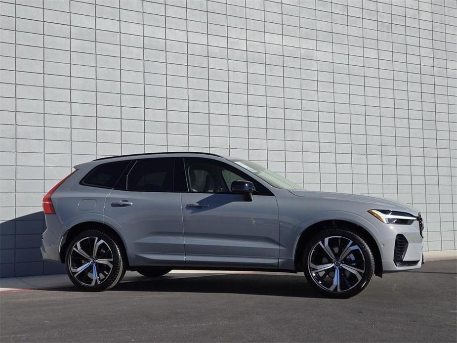 new 2025 Volvo XC60 car, priced at $59,135