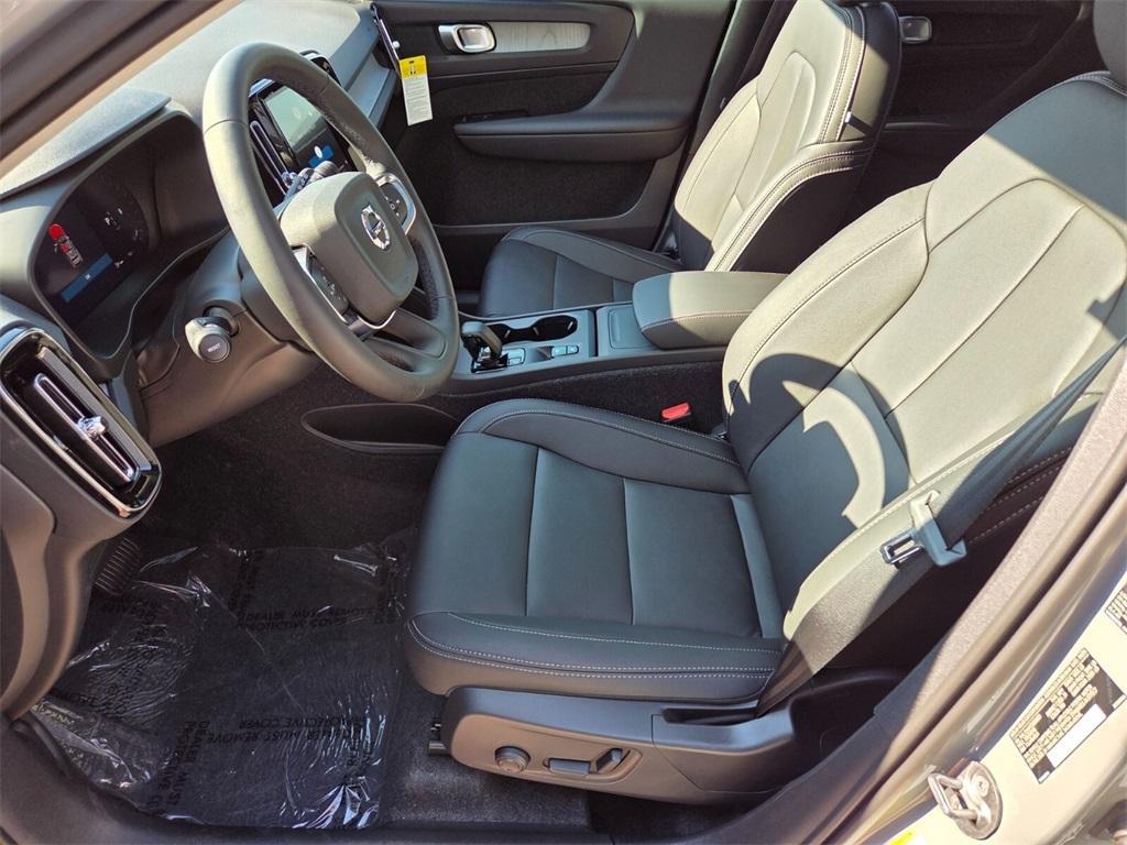 new 2026 Volvo XC40 car, priced at $43,995