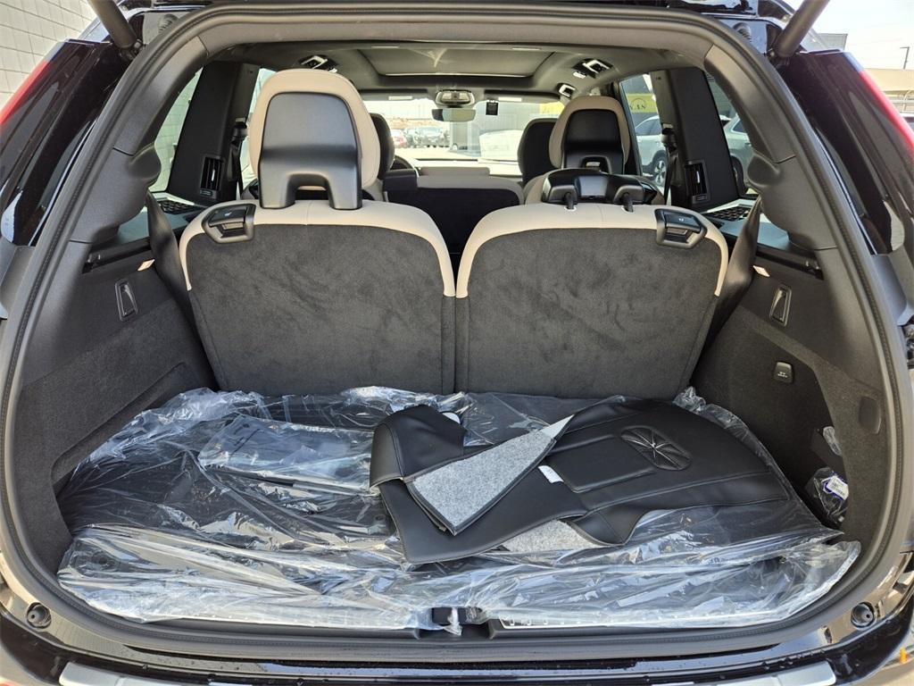 new 2025 Volvo XC90 car, priced at $64,006