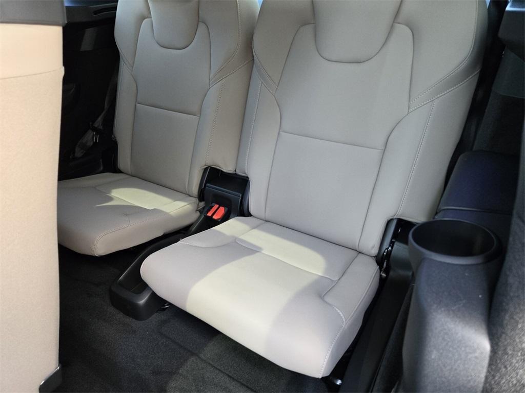 new 2025 Volvo XC90 car, priced at $64,006