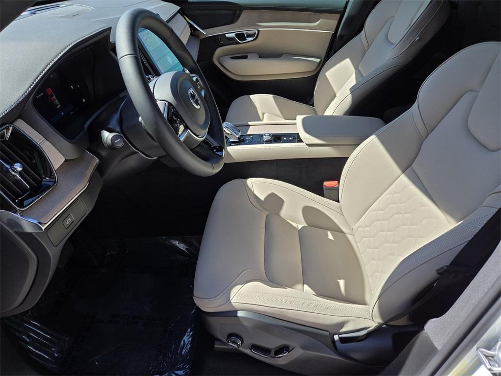 new 2025 Volvo XC90 car, priced at $60,622