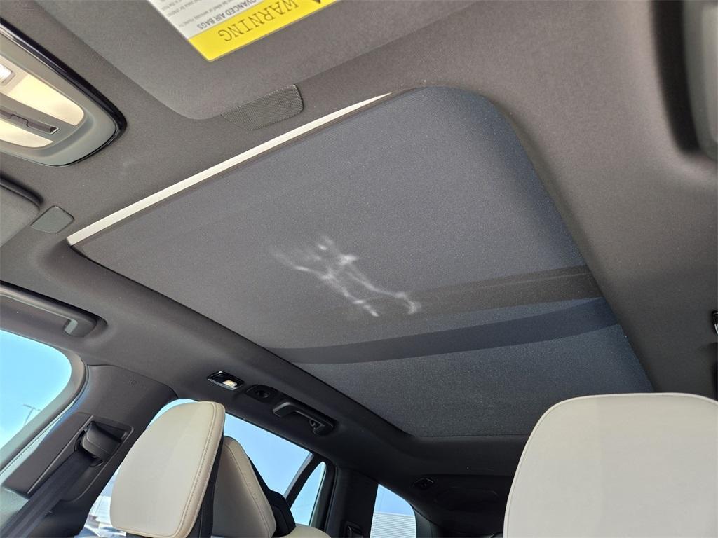 new 2025 Volvo XC90 car, priced at $60,622