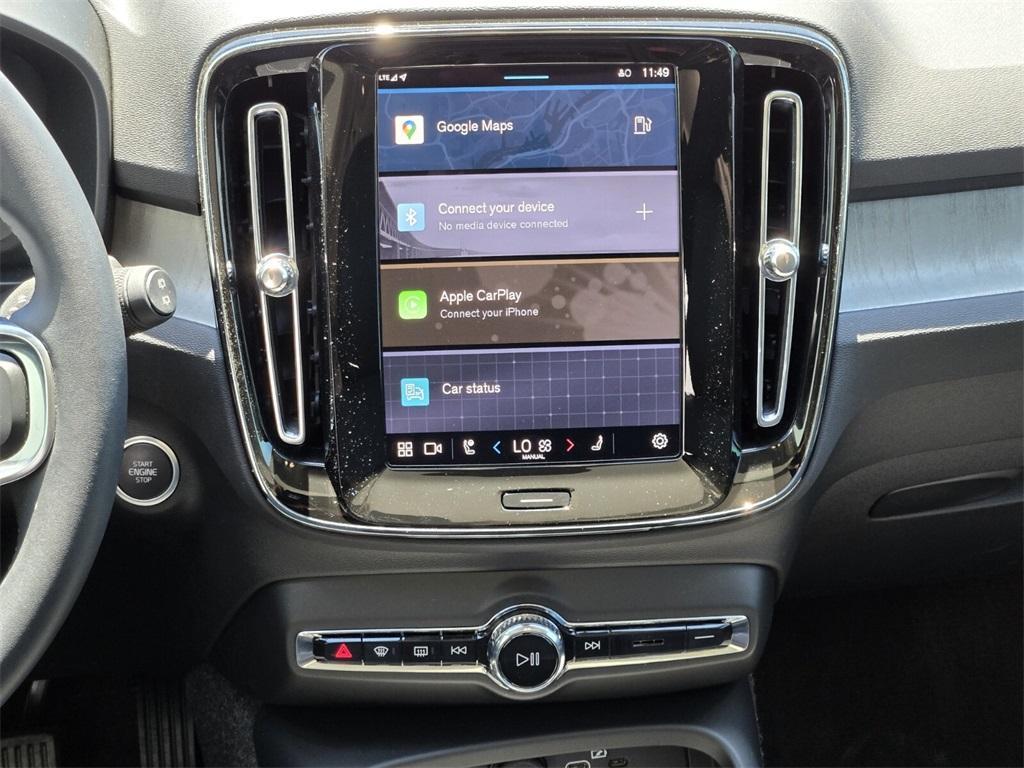 new 2025 Volvo XC40 car, priced at $45,215