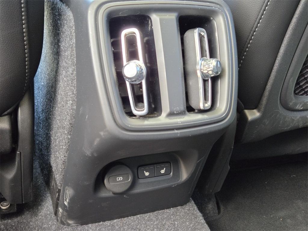 new 2025 Volvo XC40 car, priced at $45,215