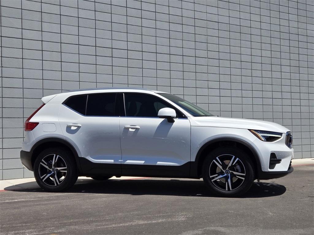 new 2025 Volvo XC40 car, priced at $45,215