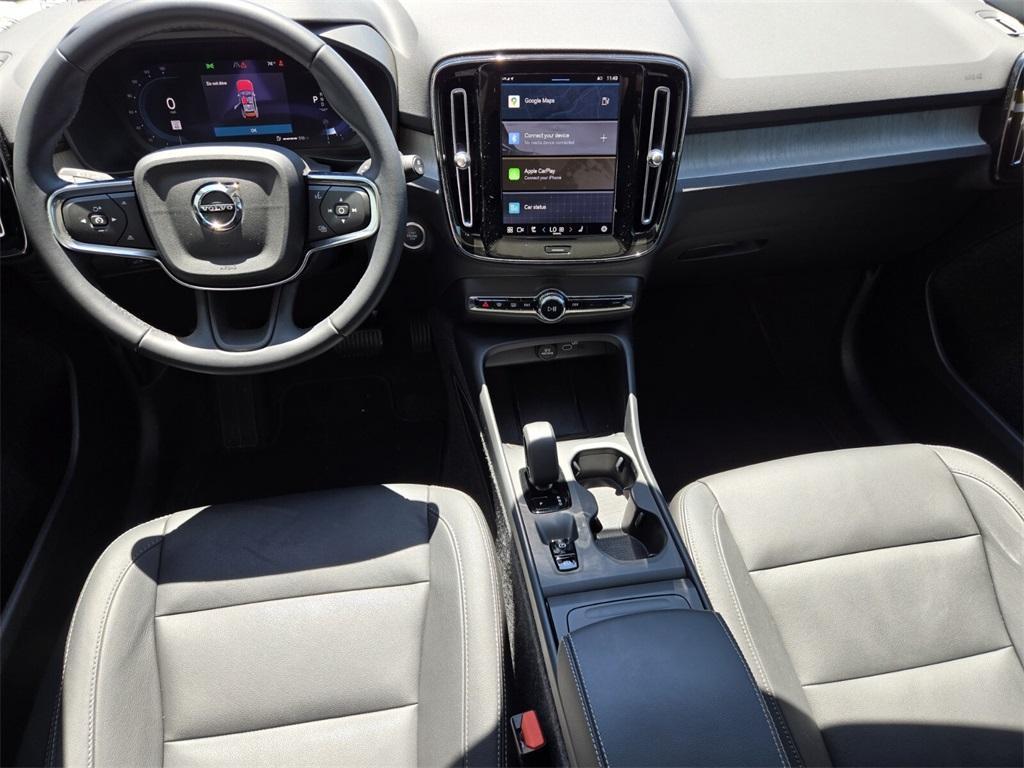 new 2025 Volvo XC40 car, priced at $45,215
