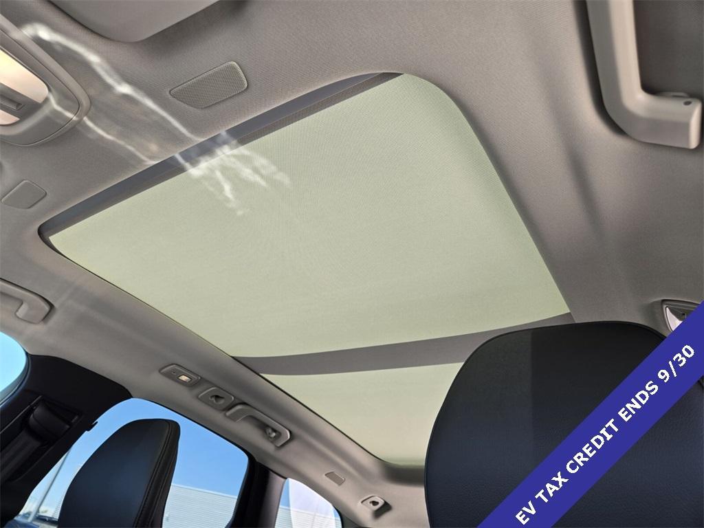new 2025 Volvo XC60 Plug-In Hybrid car, priced at $60,517