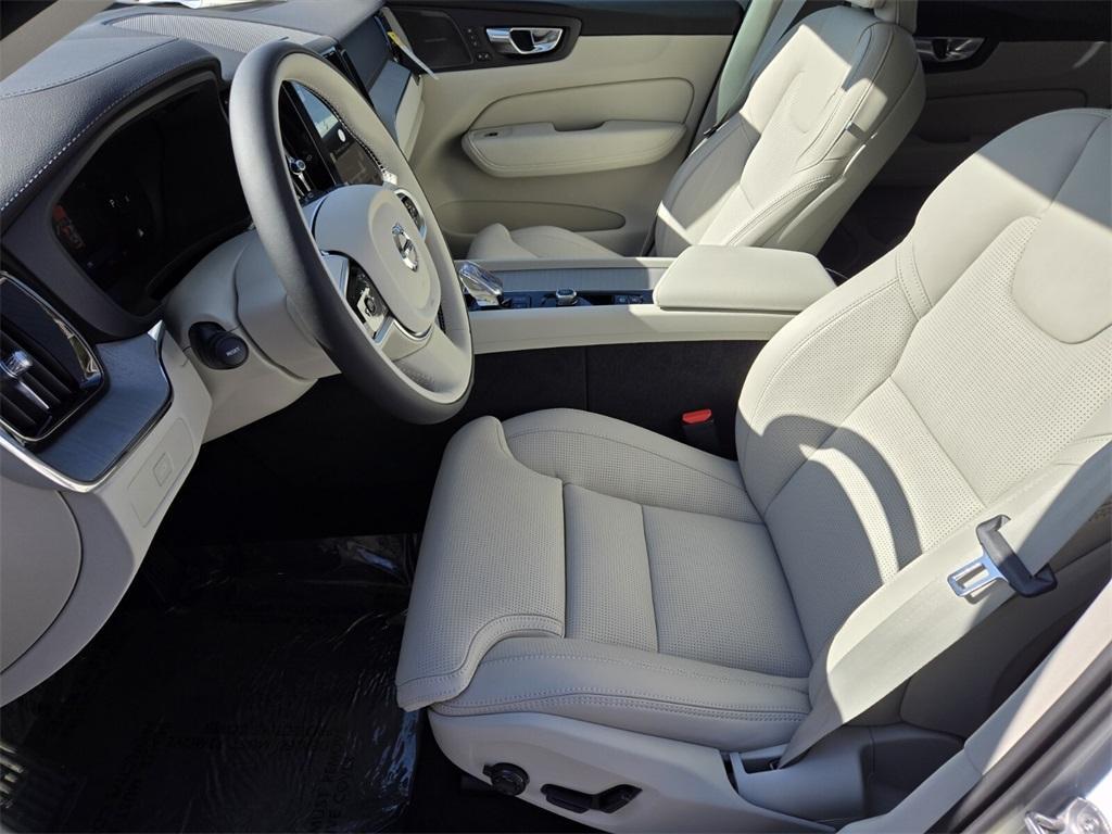 new 2025 Volvo XC60 car, priced at $55,930