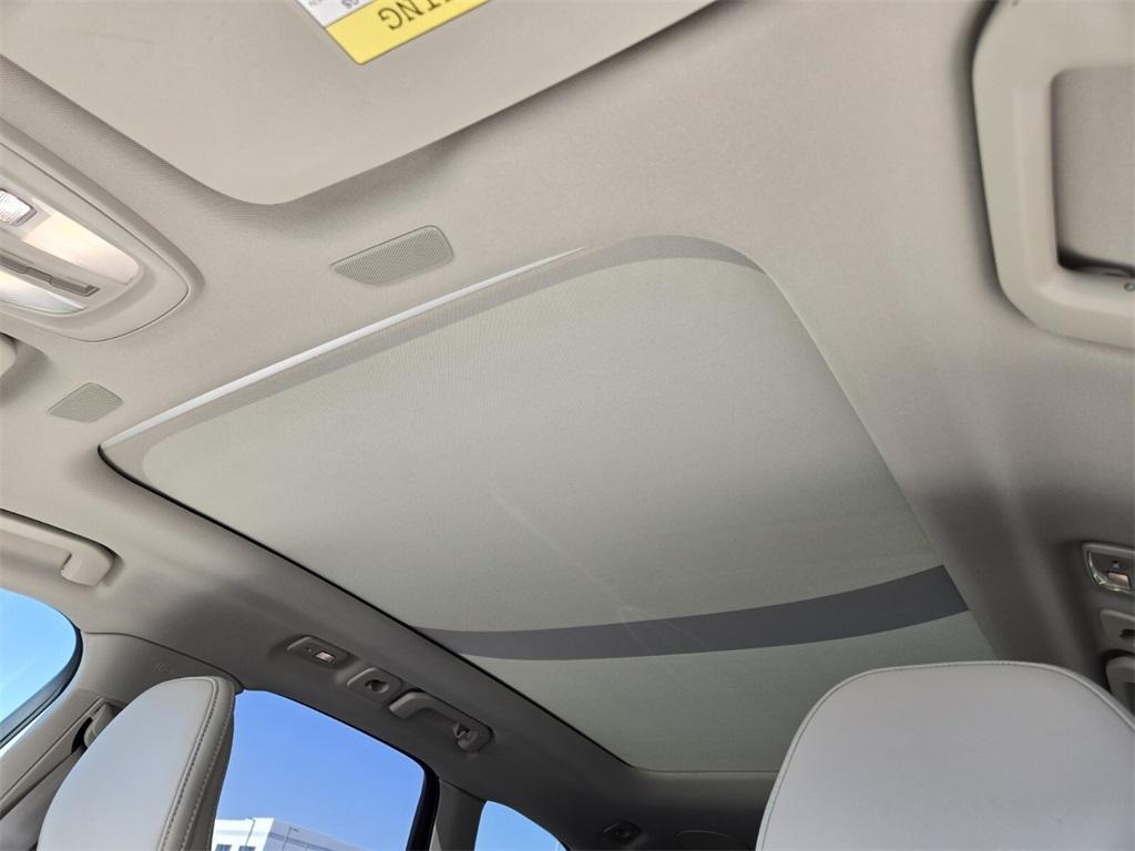 new 2025 Volvo XC60 car, priced at $55,930
