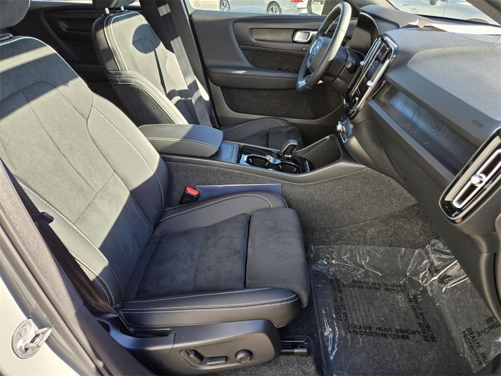 used 2024 Volvo C40 Recharge Pure Electric car, priced at $33,984