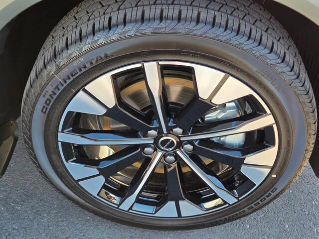 new 2026 Volvo XC60 car, priced at $66,910
