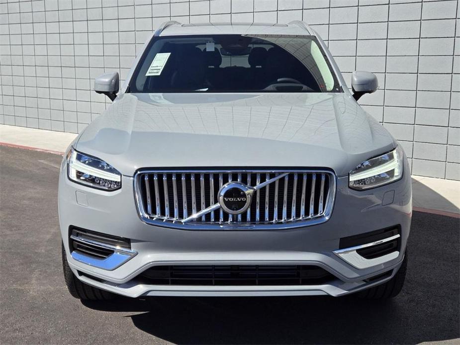 new 2025 Volvo XC90 Plug-In Hybrid car