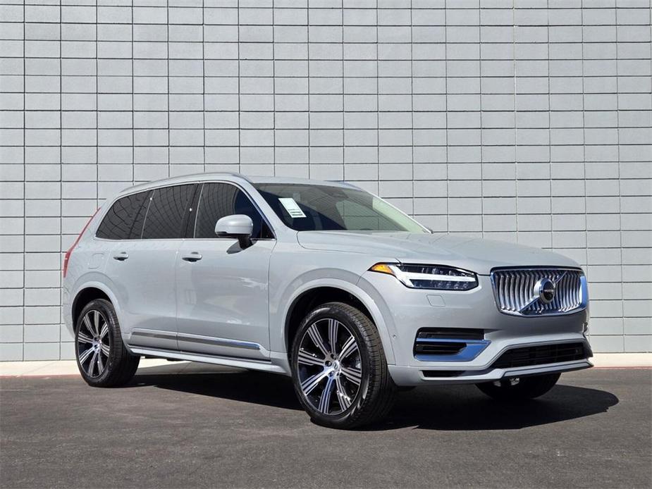 new 2025 Volvo XC90 Plug-In Hybrid car