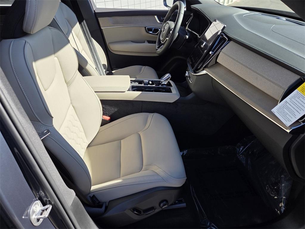 new 2026 Volvo XC90 Plug-In Hybrid car, priced at $78,535