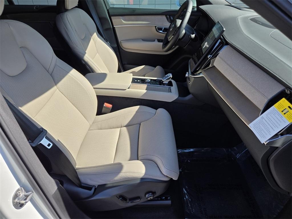 new 2025 Volvo XC90 Plug-In Hybrid car, priced at $76,461