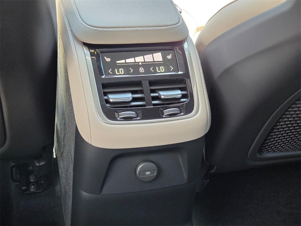 new 2026 Volvo XC90 car, priced at $80,875