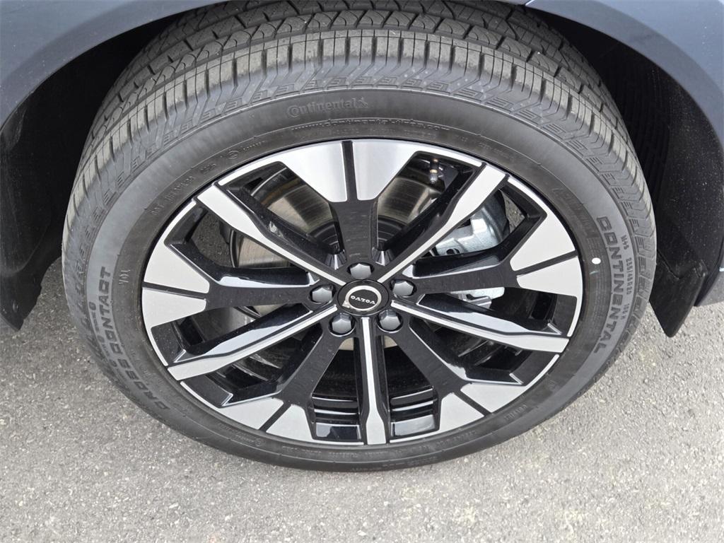 new 2026 Volvo XC60 car, priced at $54,985
