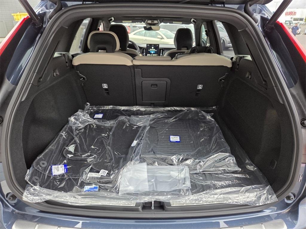 new 2026 Volvo XC60 car, priced at $54,985