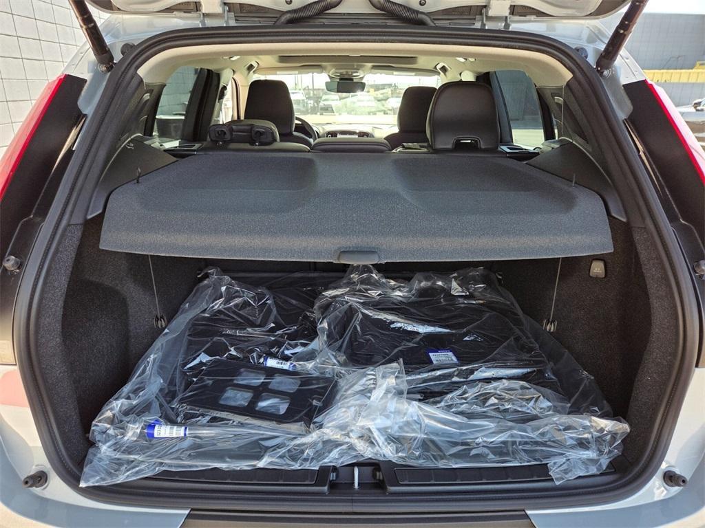 new 2026 Volvo XC40 car, priced at $51,525